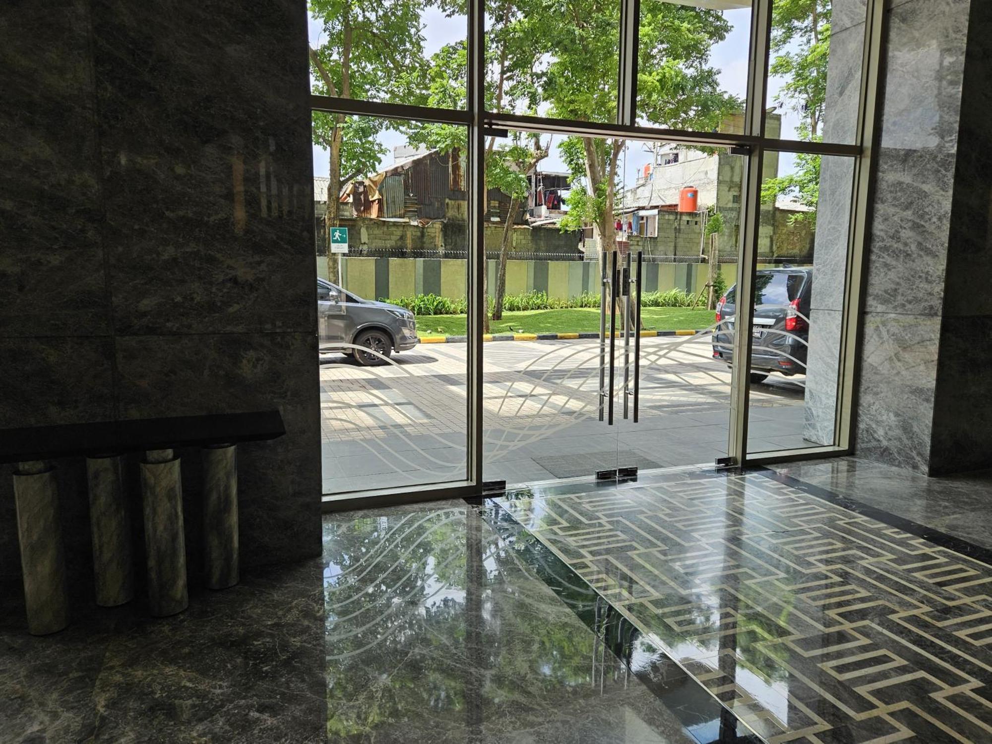 3Br Flat In Taman Anggrek Residence 雅加达 外观 照片